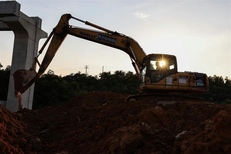 （經(jīng)濟）（3）廣東清遠(yuǎn)磁浮旅游專線修抵終點站